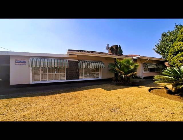 3 BEDROOM HOUSE FOR SALE IN THREE RIVERS